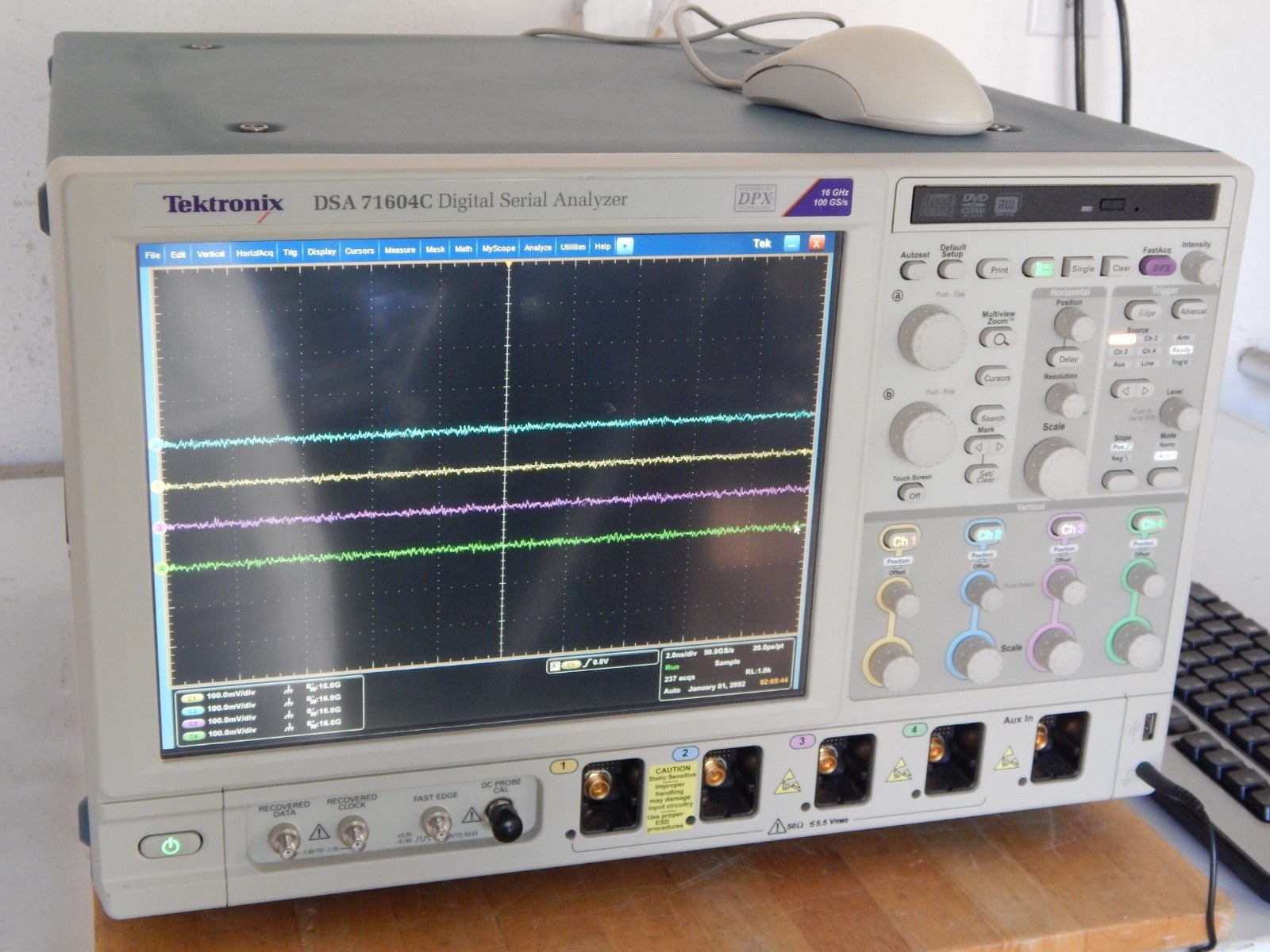 Tektronix DSA71604C 16Ghz 100GS/s Oscilloscope option loaded, s/n B010111 Tektronix DSA71604C 16Ghz 100GS/s Oscilloscope option loaded, s/n B010111